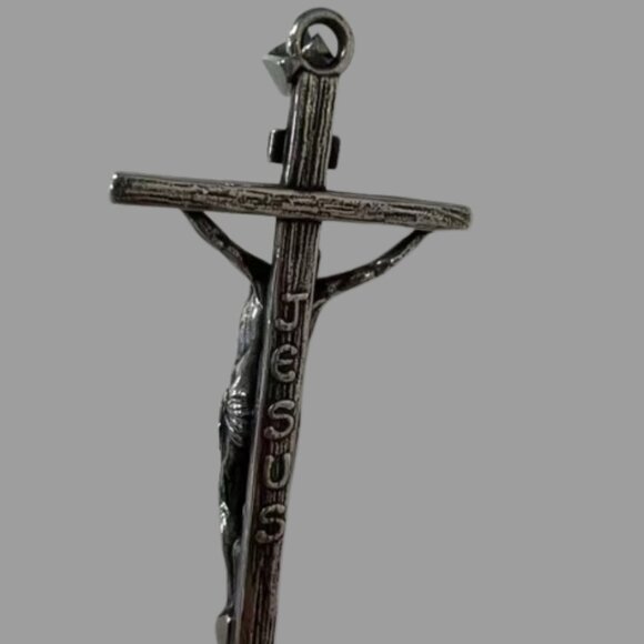 Jesus on Cross Pendant,  Titanium Steel, ready to use as necklace - Picture 13 of 14